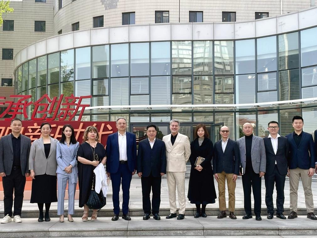 黨委書記王歡會見意大利曼托瓦音樂學院院長一行