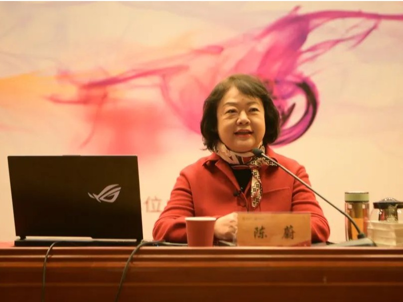 著名歌劇導(dǎo)演陳蔚在我校舉辦《中國(guó)民族歌劇的表演方法及人物塑造》大師班