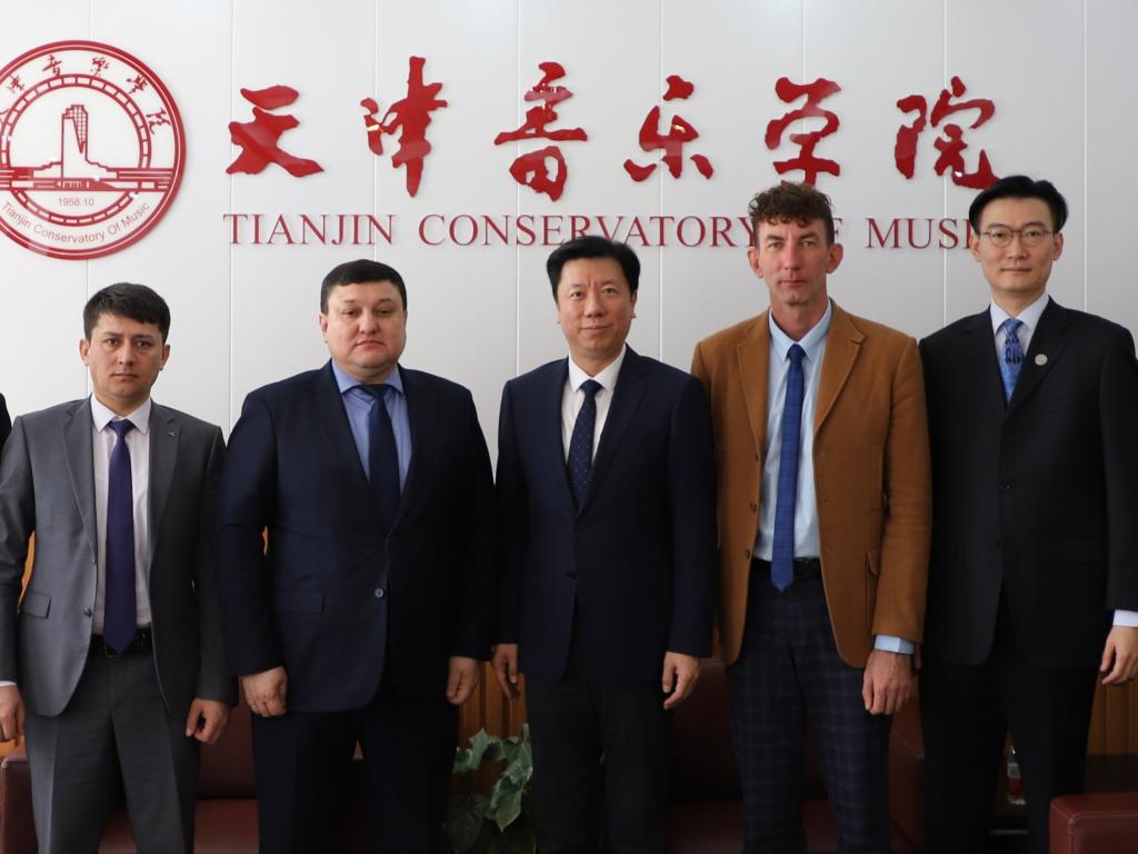 烏茲別克斯坦藝術與文化大學校長一行來訪我校