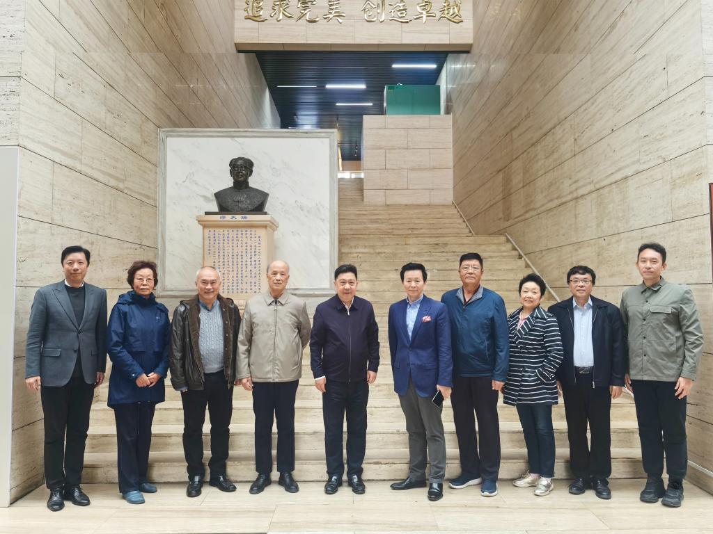 情暖金秋 共話重陽 學校召開2025年重陽節座談會