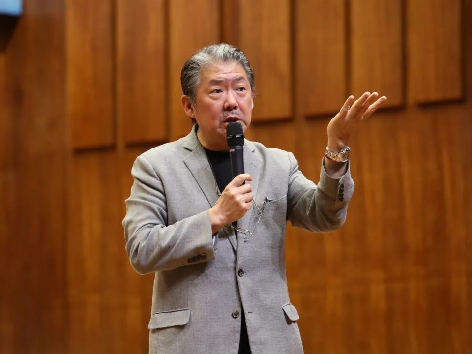 學(xué)業(yè)·職業(yè)·機(jī)遇｜著名指揮家余隆開講“天音精品課大講堂”