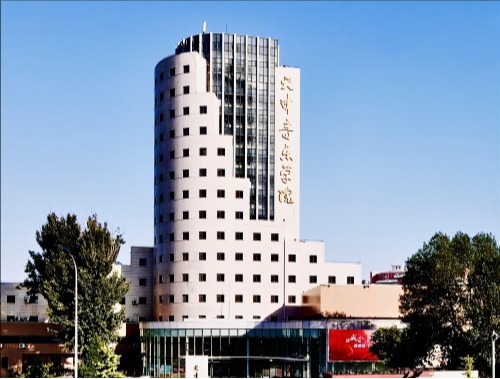 天津市政協副主席張鳳寶一行來天津音樂學院走訪調研