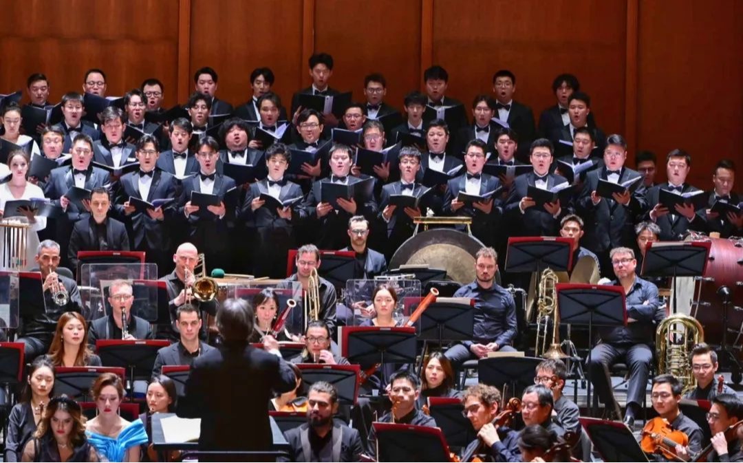 攜手名家，唱響經典丨天津音樂學院青年合唱團登臺唱響《鄉村騎士》