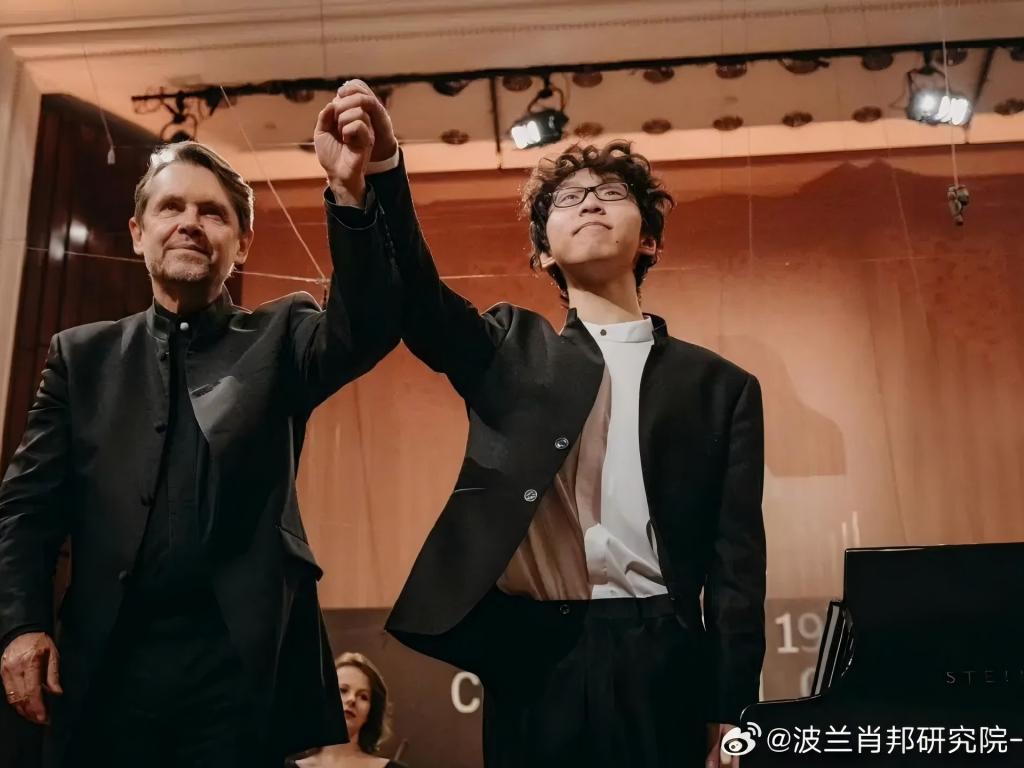 天音驕傲！李天佑在第十九屆肖邦國際鋼琴比賽斬獲最佳波羅乃茲獎