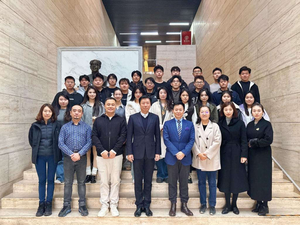 啟航！《鄉(xiāng)村騎士》！——天津音樂學(xué)院青年合唱團(tuán)赴蘇州參加指揮家里卡爾多·穆蒂“意大利歌劇學(xué)院”項(xiàng)目